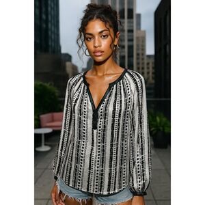 Twelfth Street Cynthia Vincent Women 100% Pure Silk Lambskin‎ Leather Trim Top M